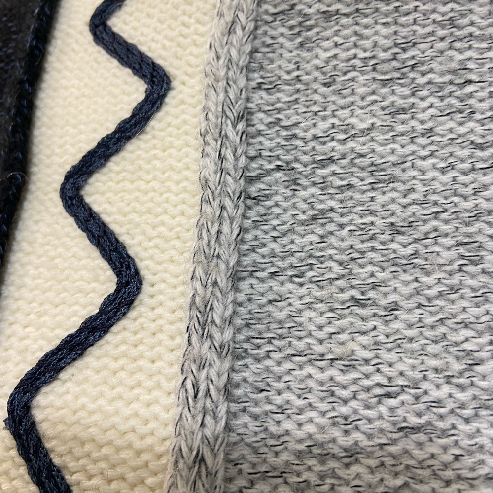 Serianno by Seir Vintage Unisex Black and Gray Geometric Sweater - Picture 7 of 7